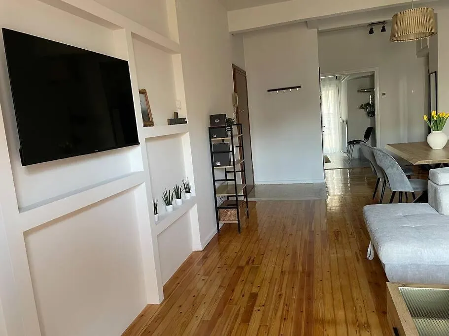 “The Elysian” City Center Apartment Salonic